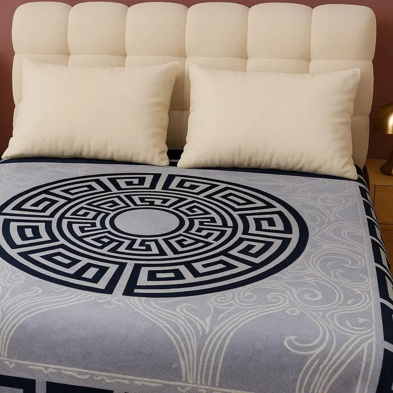 Close-up of the Super Soft Thermal Warm Cosy Blanket texture, highlighting the ultra-soft microfiber fleece material.