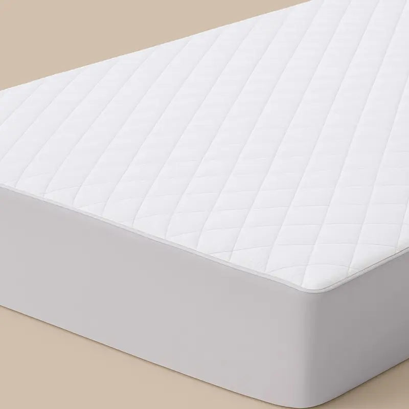 Luxury Quilted Mattress Protector Extra Deep Fitted Breathable Mattress with water-resistant layer protecting against spills and stains.