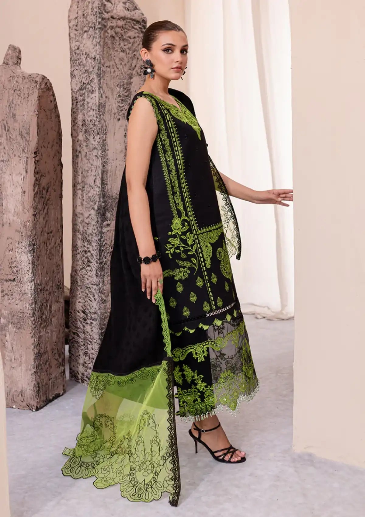 Luxury Embroidered Lawn 3pc Summer Collection Regalia