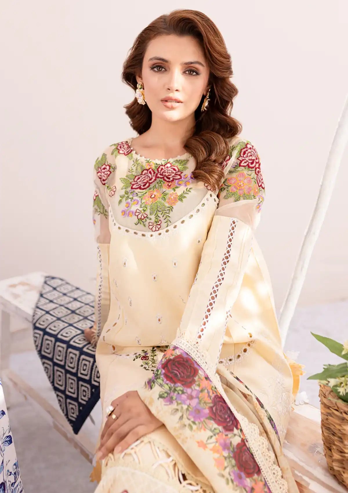 Luxury Embroidered Lawn 3pc Summer Collection Regalia