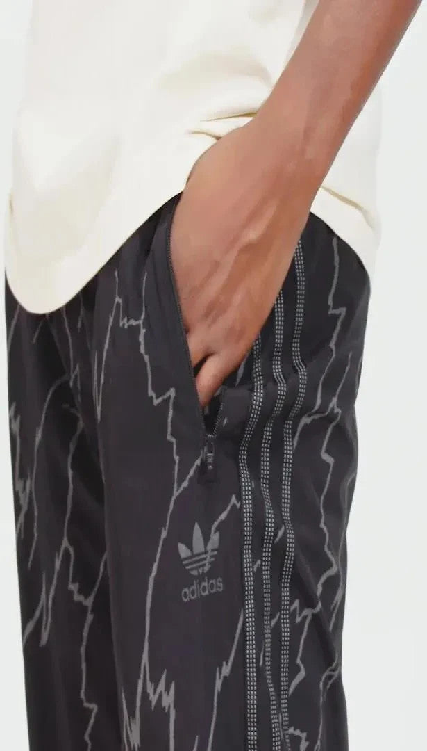 Adidas IZ3275 Men's Sweatpants Allover Print Black Trouser Gym Yoga (Size S)
