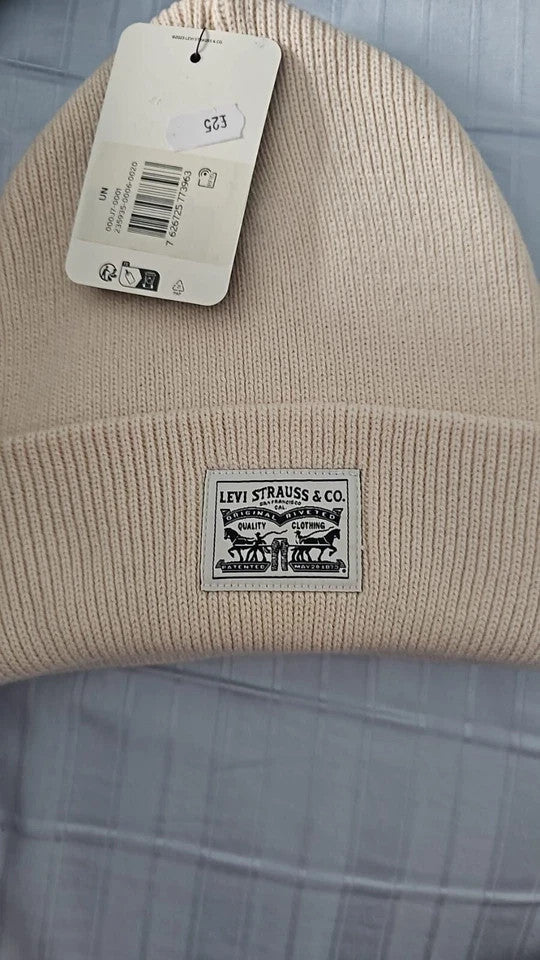 LEVI'S® 000J7-0001 Unisex Adult Backpatch Beanie Cap Cream Cap Hat Beanie