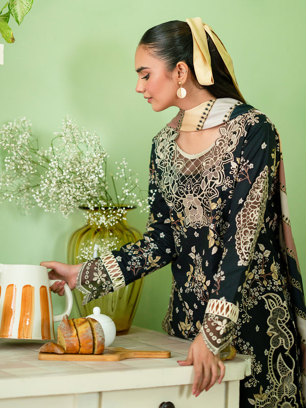 Giselle | 3 PC Khaddar Embroidered Suits