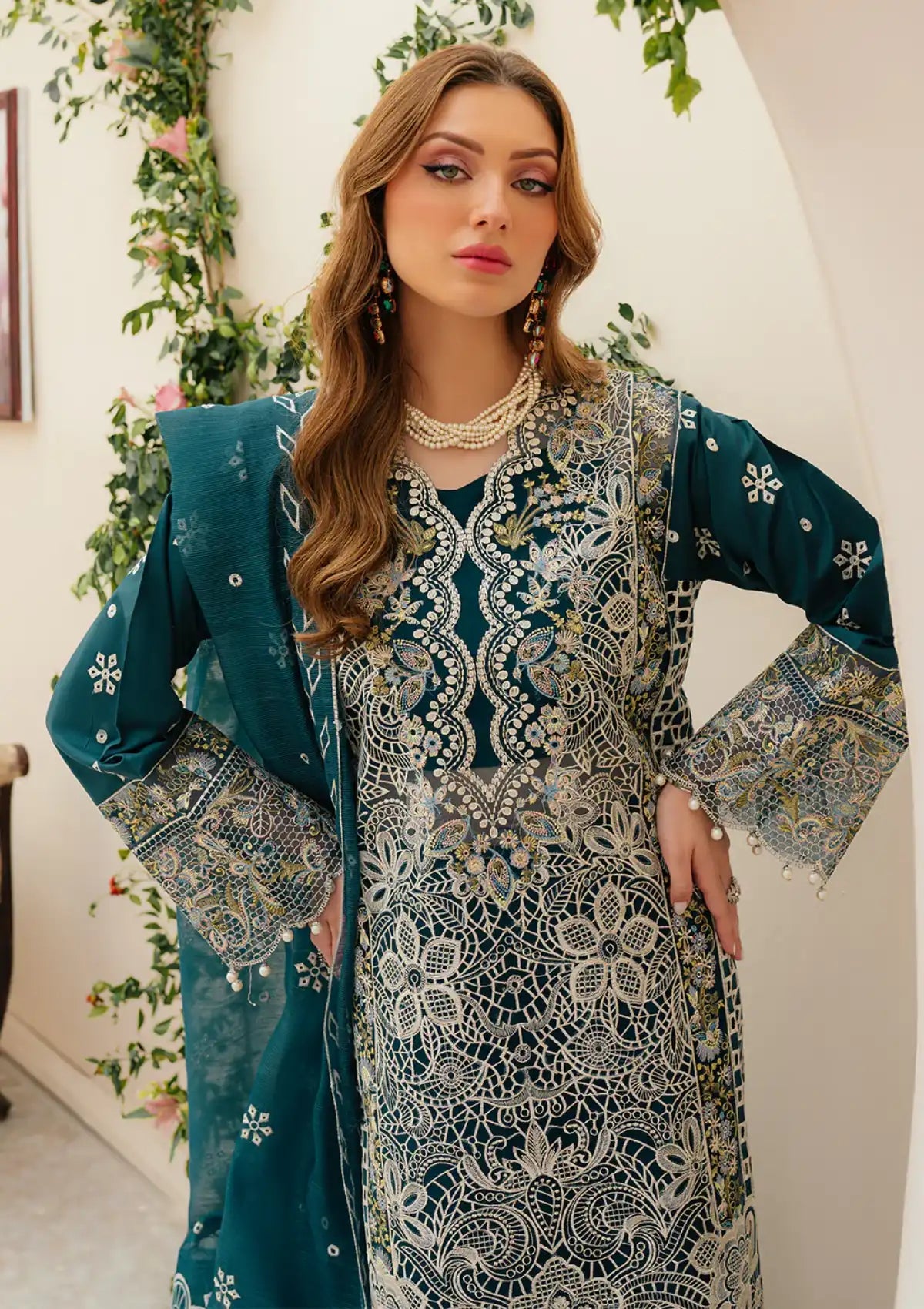 Allenura Luxury Lawn'24 By Zarnoor