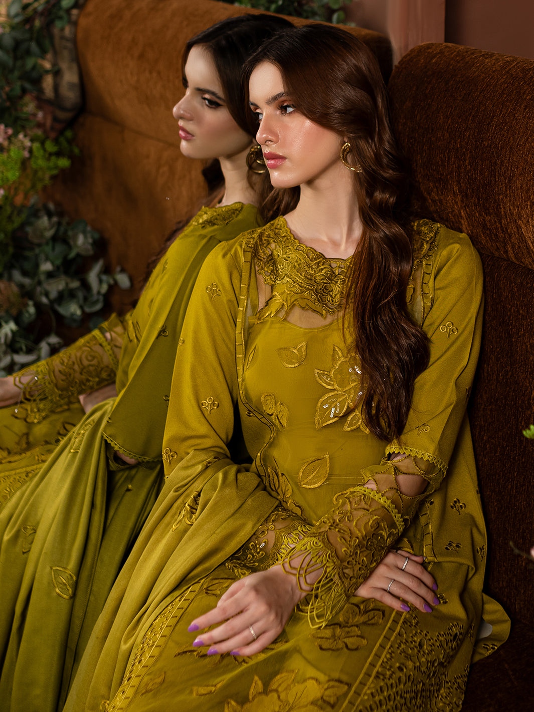 VICTORIA | 3 PC KARANDI Embroidered Suit