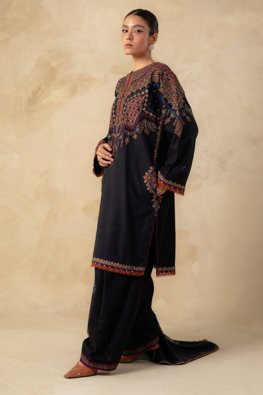 ZARA SHAH JAHAN - 3PC DHANAK EMBROIDERED SHIRT WITH TWILL PRINTED DUAPTTA AND TROUSER -