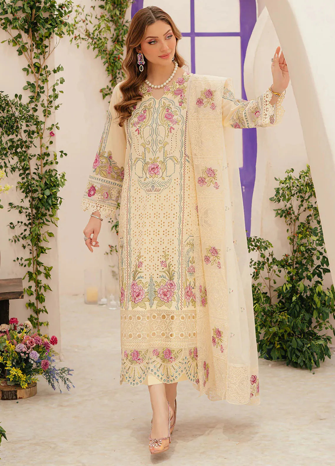 Allenura Luxury Lawn'24 By Zarnoor