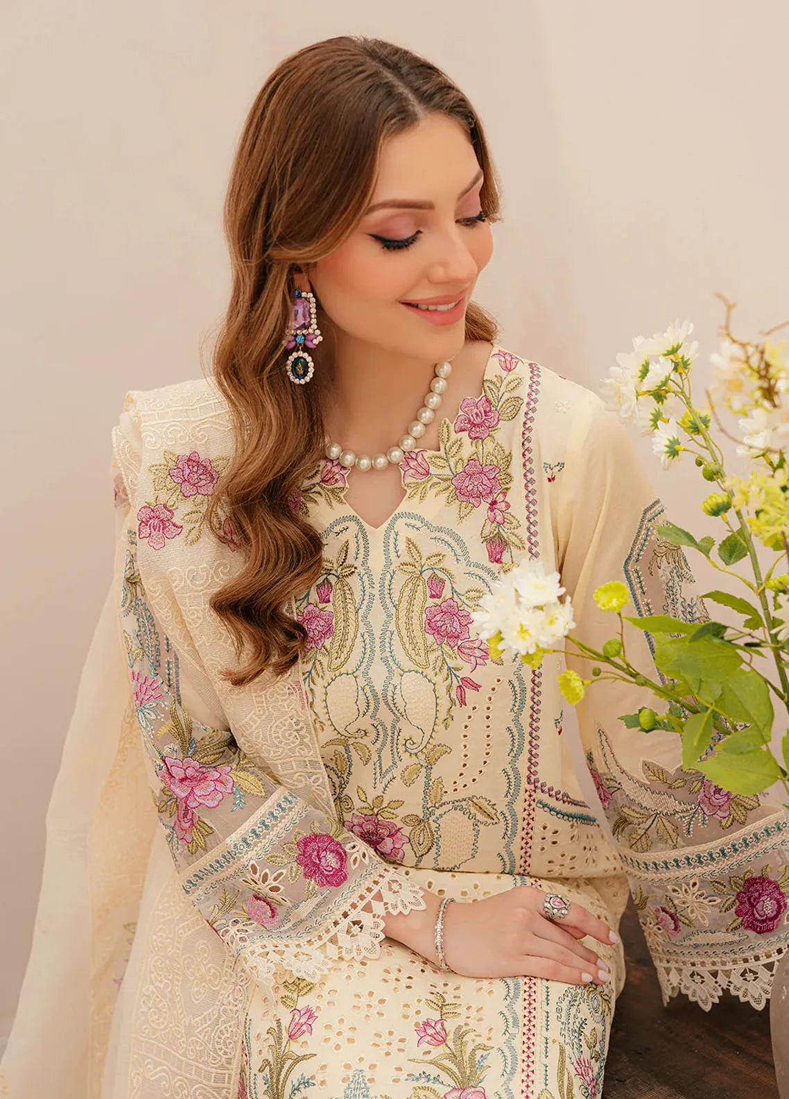 Allenura Luxury Lawn'24 By Zarnoor