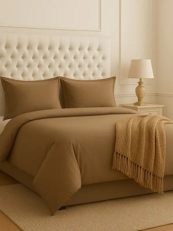 Close-up of the Luxury 4-Piece Brown Microfiber Bedding Set featuring wrinkle-resistant and durable fabric for long-lasting comfort.